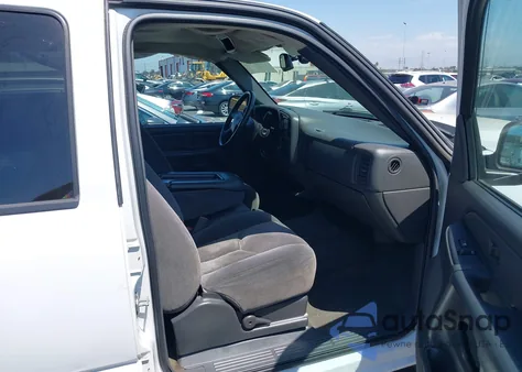 2005 Chevrolet Silverado 2500Hd Ls из США, поврежденный, VIN 1GCHC23U15F840510